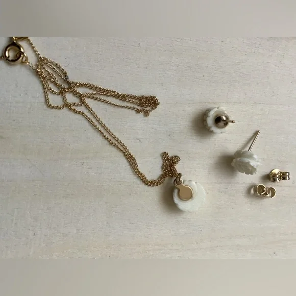 NIB ivory bone rose necklace & earrings NEW Vintage - Picture 5 of 10